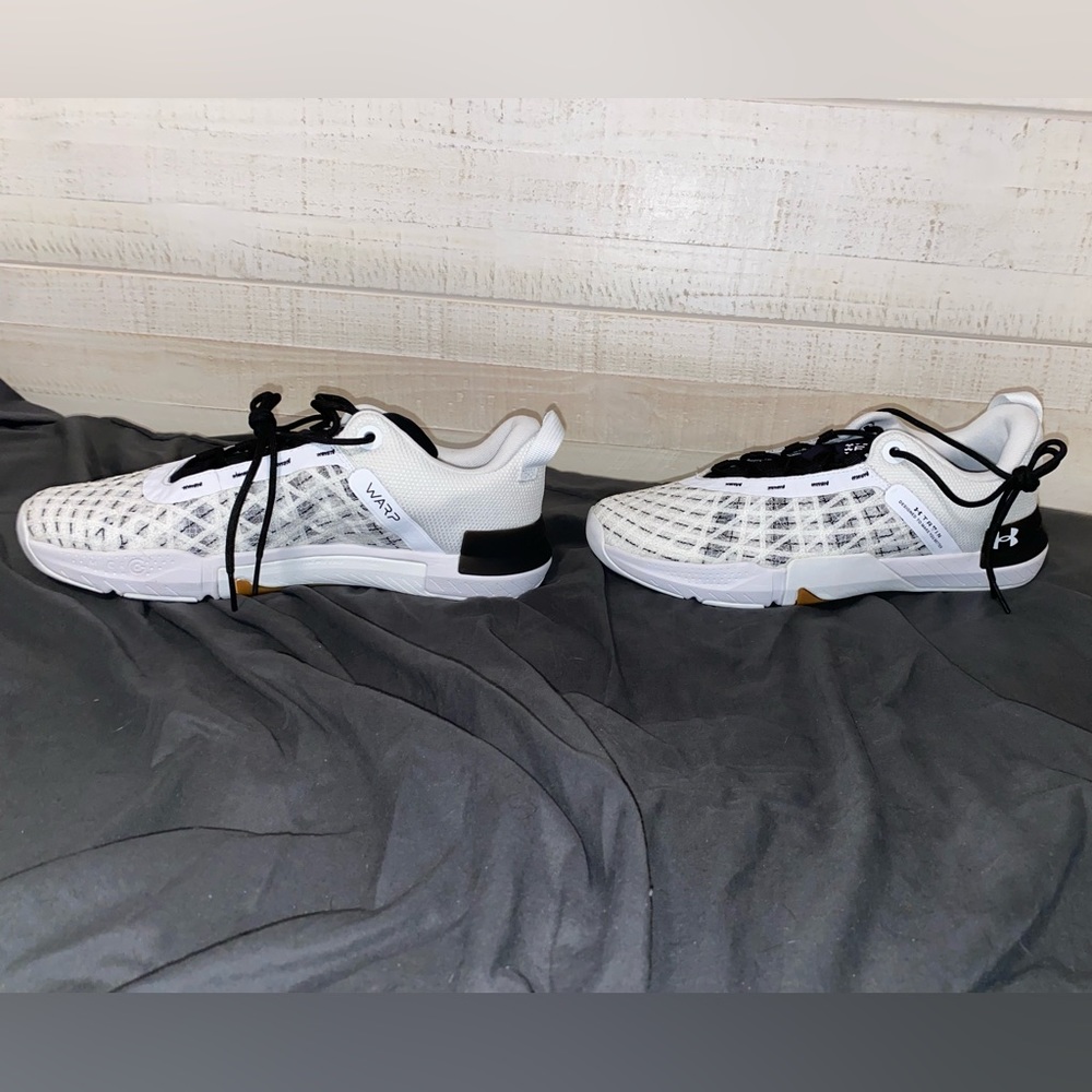 UA TriBase Reign 5